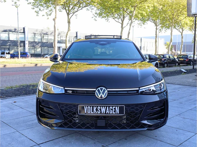 Volkswagen passat variant 1.5 ehybrid phev 272pk automaat 2025 hybride benzine garantie 2030 - afbeelding 5 van  80