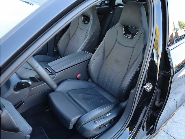 Volkswagen passat variant 1.5 ehybrid phev 272pk automaat 2025 hybride benzine garantie 2030 - afbeelding 16 van  80