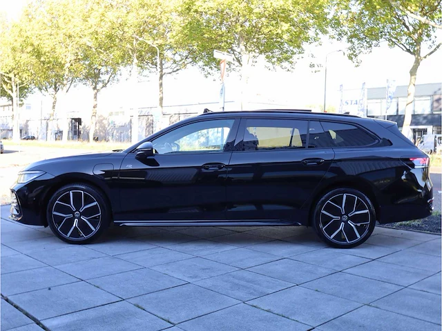 Volkswagen passat variant 1.5 ehybrid phev 272pk automaat 2025 hybride benzine garantie 2030 - afbeelding 11 van  80