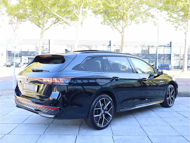 Volkswagen passat variant 1.5 ehybrid phev 272pk automaat 2025 hybride benzine garantie 2030 - afbeelding 80 van  80