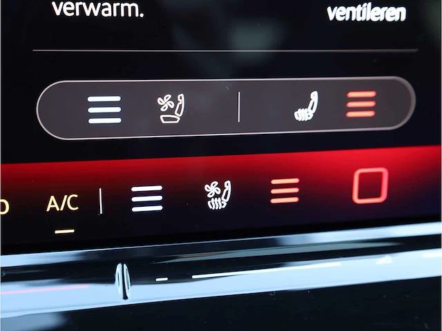 Volkswagen passat variant 1.5 ehybrid phev 272pk automaat 2025 hybride benzine garantie 2030 - afbeelding 35 van  47