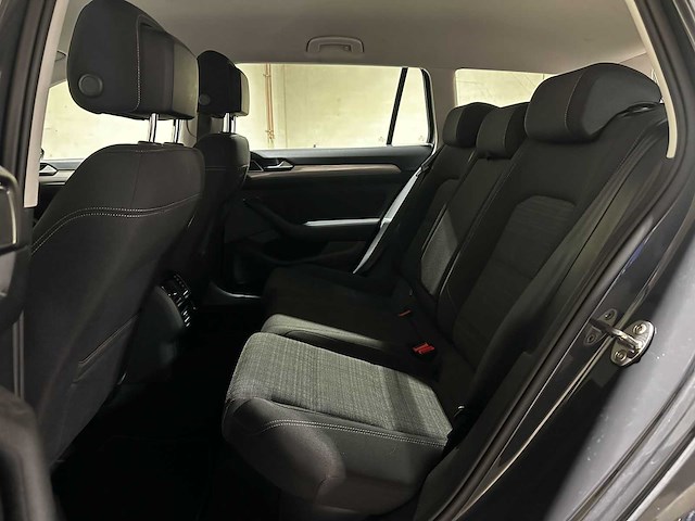 Volkswagen passat variant 1.5 tsi business 150pk 2020 (origineel-nl+1e eignaar), j-046-xk - afbeelding 23 van  35