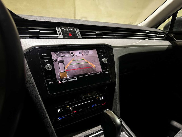 Volkswagen passat variant 1.5 tsi business 150pk 2020 (origineel-nl+1e eignaar), j-046-xk - afbeelding 15 van  29