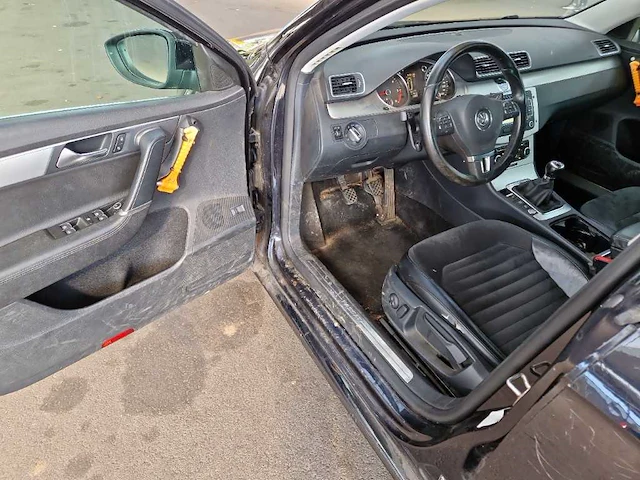 Volkswagen passat variant 1.6 tdi highline bluemotion* 35-rkf-6 - afbeelding 10 van  14