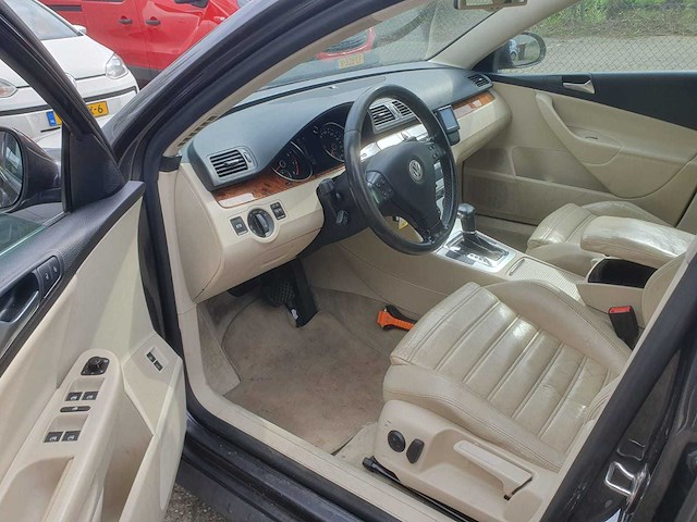 Volkswagen passat variant 1.8 tfsi highlin, 82-hrp-6 - afbeelding 5 van  8