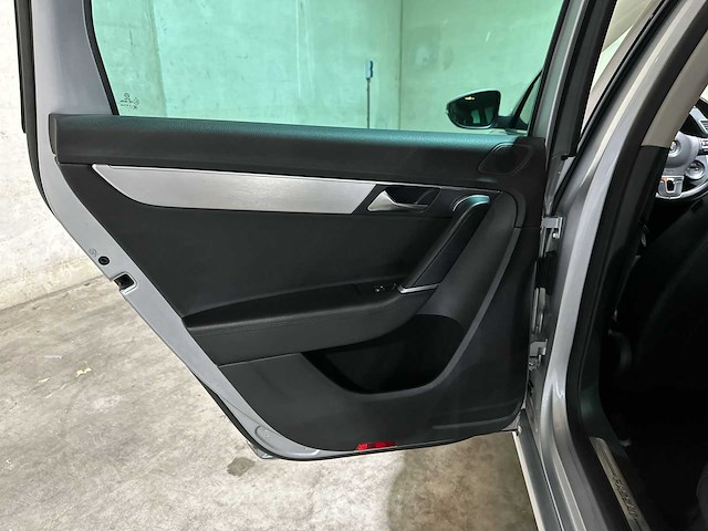 Volkswagen passat variant 1.8 tsi highline 160pk 2011 (origineel-nl), 71-rpv-9 - afbeelding 29 van  55