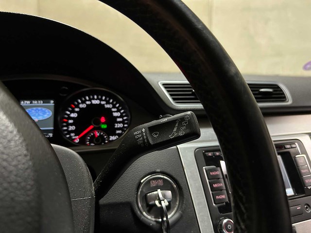 Volkswagen passat variant 1.8 tsi highline 160pk 2013 (origineel-nl) dsg-automaat, 74-zpn-5 - afbeelding 18 van  72