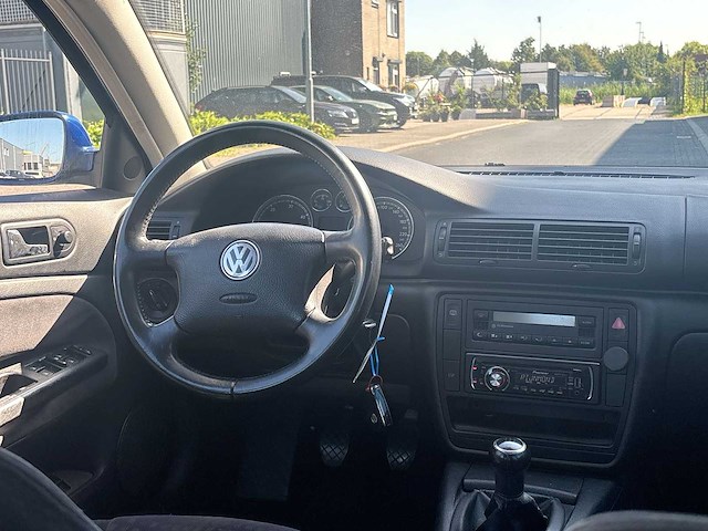 Volkswagen passat variant 1.9 tdi | 96-nt-bl i - afbeelding 16 van  24