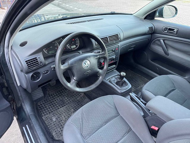 Volkswagen passat variant 2.0-20v athene 71-pr-rj - afbeelding 9 van  11