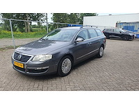 Volkswagen passat variant 2.0 fsi comfortl.bns , 87-xd-fh - afbeelding 1 van  15