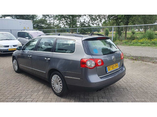 Volkswagen passat variant 2.0 fsi comfortl.bns , 87-xd-fh - afbeelding 10 van  15