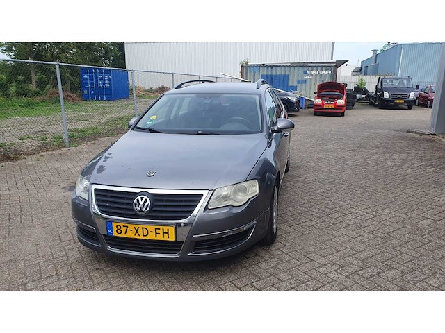 Volkswagen passat variant 2.0 fsi comfortl.bns , 87-xd-fh - afbeelding 9 van  15
