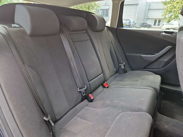 Volkswagen passat variant 2.0 fsi comfortline 2005 | 33-rx-vx - afbeelding 14 van  25