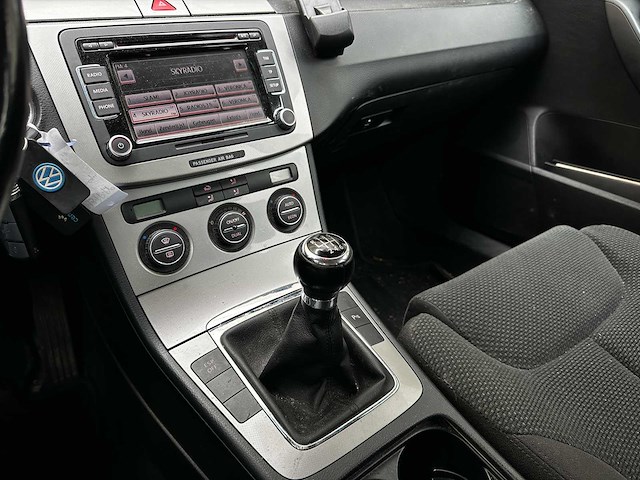 Volkswagen passat variant 2.0 fsi comfortline business 150pk 2007 (origineel-nl), 93-tp-dp - afbeelding 9 van  26