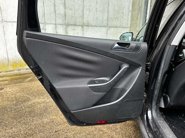 Volkswagen passat variant 2.0 fsi comfortline business 150pk 2007 (origineel-nl), 93-tp-dp - afbeelding 12 van  26