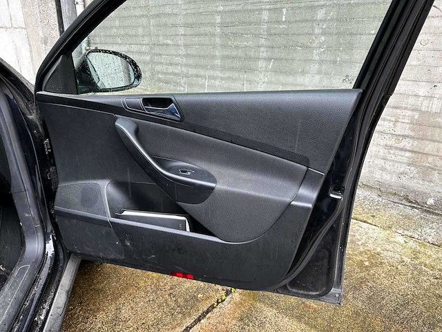 Volkswagen passat variant 2.0 fsi comfortline business 150pk 2007 (origineel-nl), 93-tp-dp - afbeelding 8 van  11