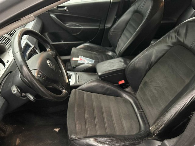 Volkswagen passat variant 2.0 fsi highline 2006 - afbeelding 10 van  15