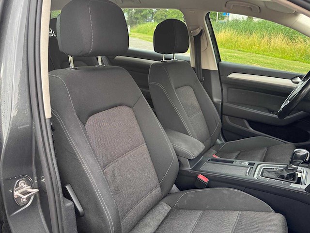 Volkswagen passat variant 2.0 tdi highline automaat,* tf-791-x - afbeelding 15 van  17