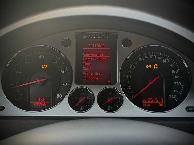 Volkswagen passat variant 3.2 v6 highline 4 motion 84-st-nz - afbeelding 3 van  4
