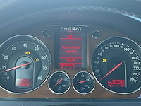 Volkswagen passat variant 3.2 v6 highline 4motion 2007 | 93-xb-kr - afbeelding 2 van  28