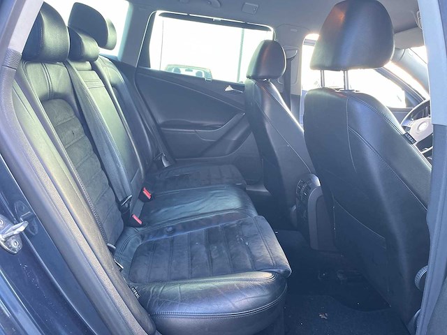 Volkswagen passat variant 3.2 v6 highline 4motion 2007 | 93-xb-kr - afbeelding 15 van  28