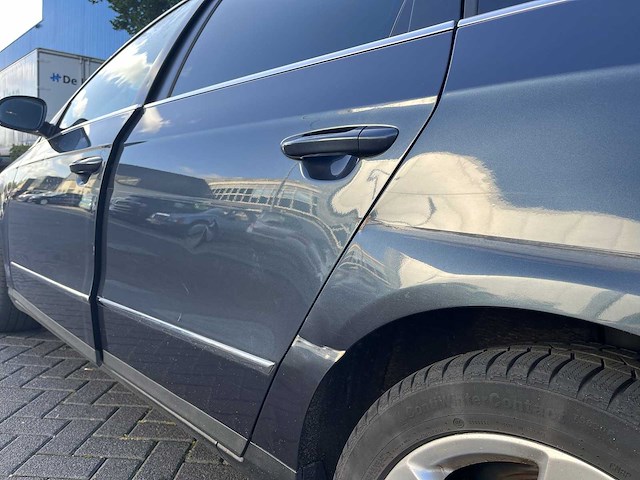 Volkswagen passat variant 3.2 v6 highline 4motion 2007 | 93-xb-kr - afbeelding 19 van  28