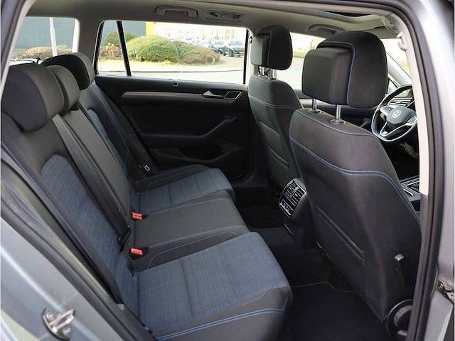 Volkswagen passat variant gte 1.4 tsi phev 218pk automaat 2021 - afbeelding 26 van  40
