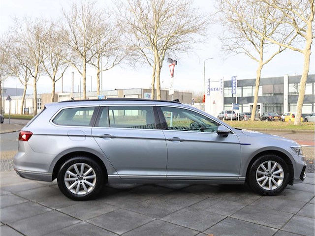 Volkswagen passat variant gte 1.4 tsi phev 218pk automaat 2021 - afbeelding 38 van  40