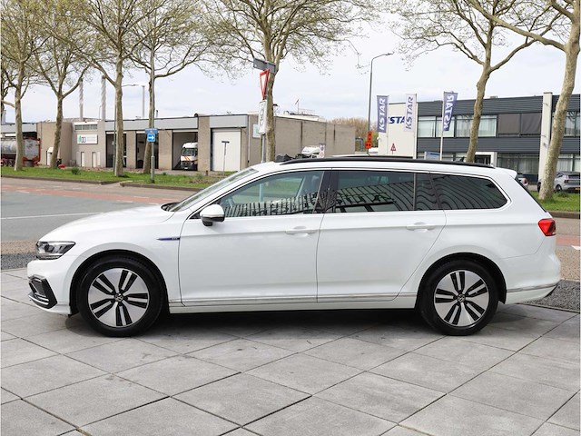 Volkswagen passat variant gte 1.4 tsi phev 218pk automaat 2021 - afbeelding 12 van  37