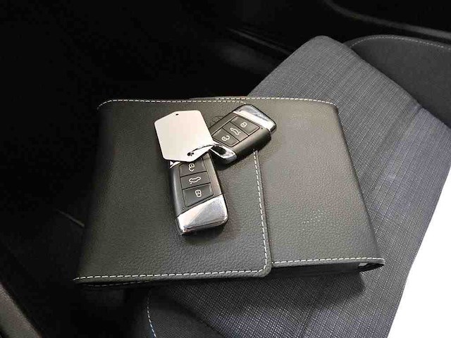 Volkswagen passat variant gte 1.4 tsi phev 218pk automaat 2021 - afbeelding 13 van  19