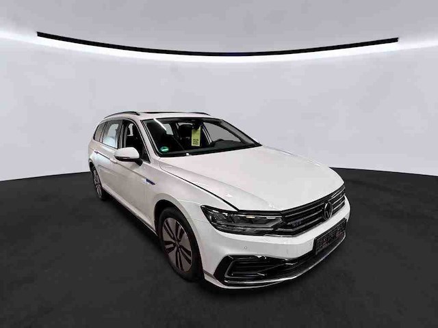Volkswagen passat variant gte 1.4 tsi phev 218pk automaat 2021 - afbeelding 13 van  18