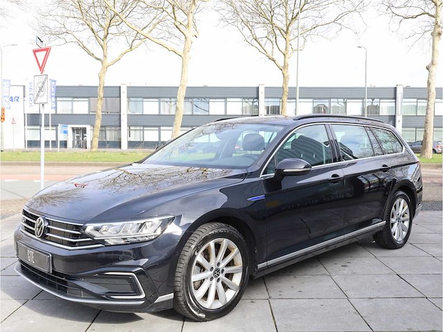 Volkswagen passat variant gte 1.4 tsi phev 218pk automaat 2021 - afbeelding 1 van  36