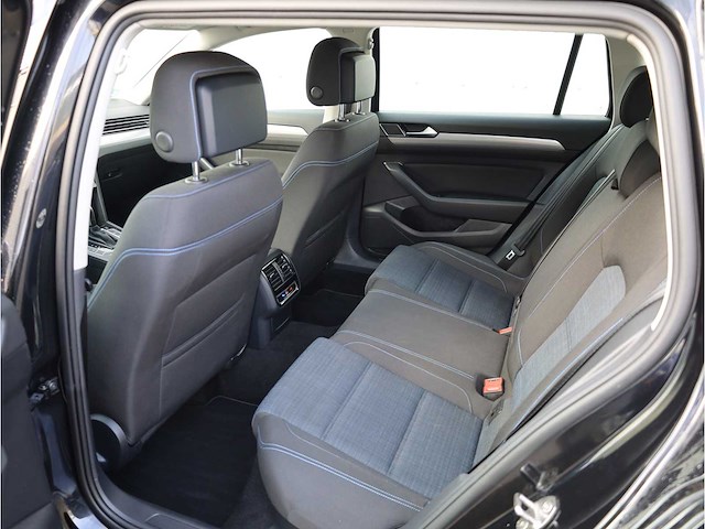 Volkswagen passat variant gte 1.4 tsi phev 218pk automaat 2021 - afbeelding 22 van  36