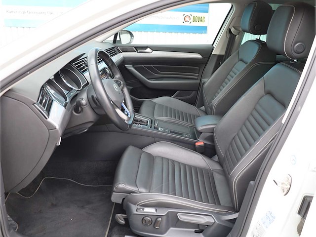 Volkswagen passat variant gte 1.4 tsi phev 218pk automaat 2021 - afbeelding 31 van  38