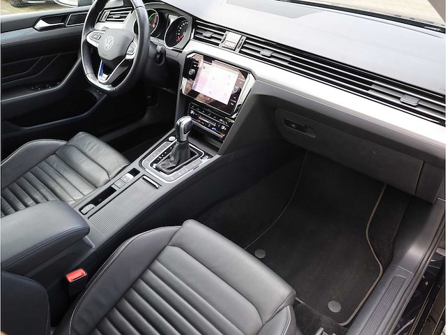 Volkswagen passat variant gte 1.4 tsi phev 218pk automaat 2021 - afbeelding 4 van  33