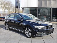 Volkswagen passat variant gte 1.4 tsi phev 218pk automaat 2021 - afbeelding 31 van  33