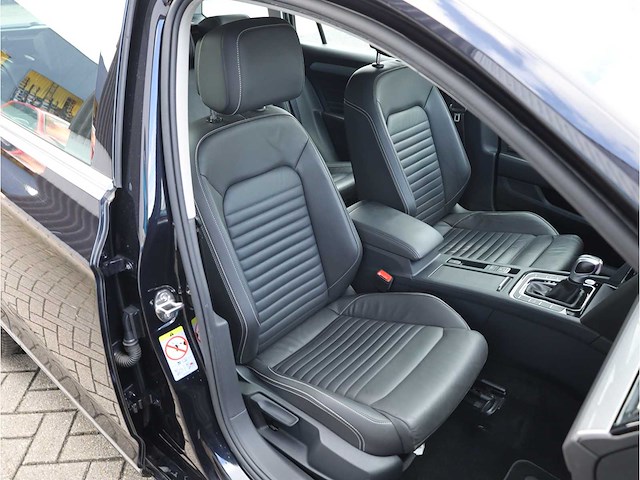Volkswagen passat variant gte 1.4 tsi phev 218pk automaat 2021 - afbeelding 30 van  33