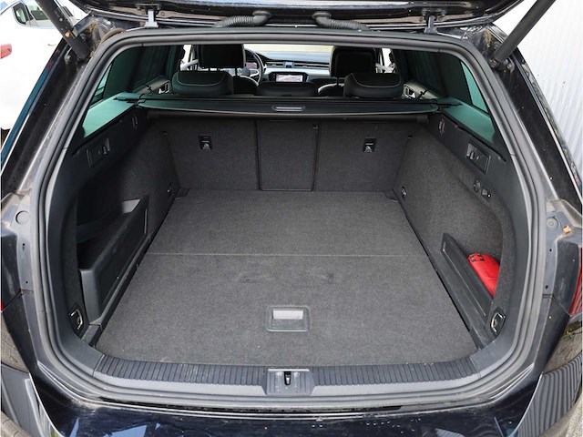 Volkswagen passat variant gte 1.4 tsi phev 218pk automaat 2022, jpg-10-s - afbeelding 30 van  46
