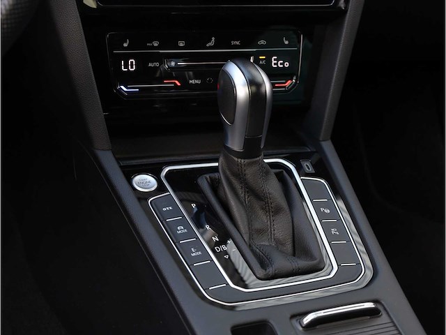 Volkswagen passat variant gte 1.4 tsi phev 218pk automaat 2022, jpg-10-s - afbeelding 15 van  46