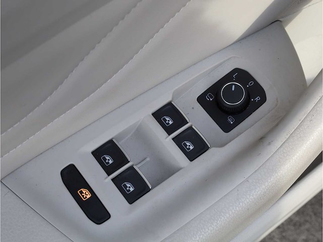 Volkswagen passat variant gte 1.4 tsi phev 218pk automaat 2022 - afbeelding 9 van  47