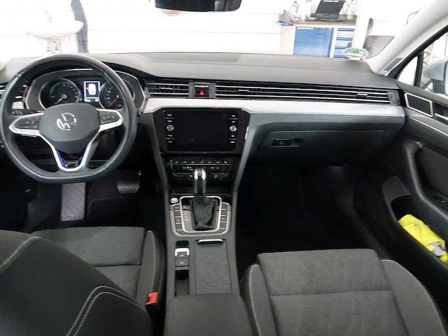 Volkswagen passat variant gte 1.4 tsi phev 218pk automaat 2022 - afbeelding 19 van  22