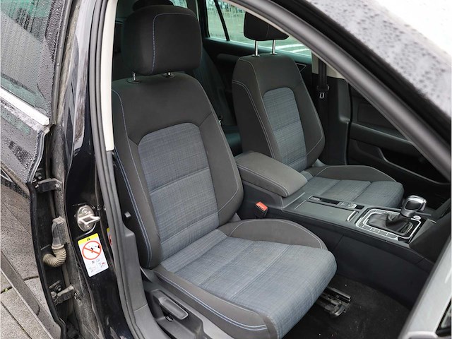 Volkswagen passat variant gte 1.4 tsi phev 218pk automaat - afbeelding 27 van  40