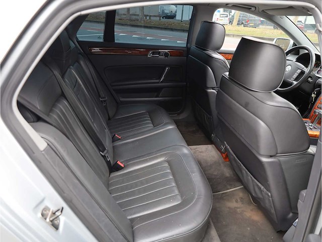 Volkswagen phaeton 4.2 v8 5p automaat 2005, z-611-jx - afbeelding 18 van  46
