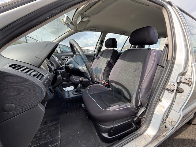 Volkswagen polo 1 2i trendline, 2000 - afbeelding 30 van  30