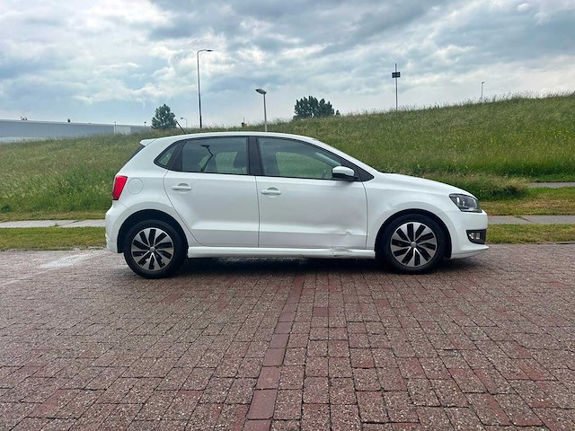 Volkswagen polo 1.0 bluemotion edition 2017 | nf-045-f i - afbeelding 8 van  8