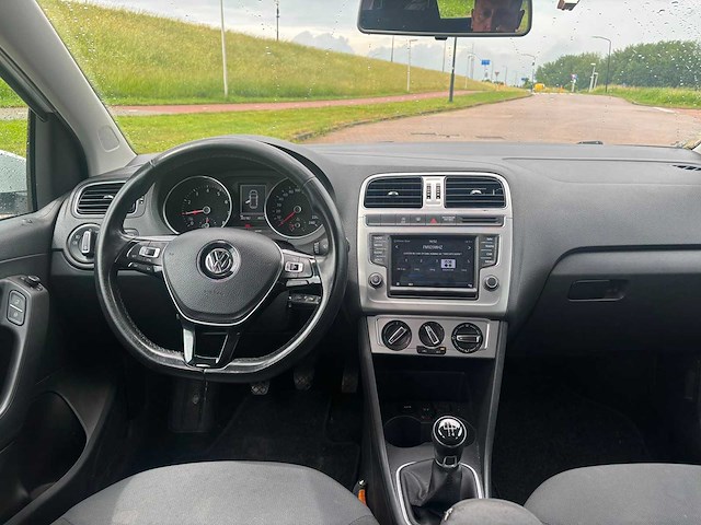 Volkswagen polo 1.0 bluemotion edition 2017 | nf-045-f i - afbeelding 14 van  17