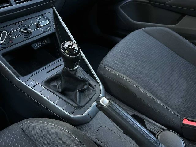 Volkswagen polo 1.0 tsi beats 95pk 2018 (origineel-nl), sv-303-s - afbeelding 20 van  57