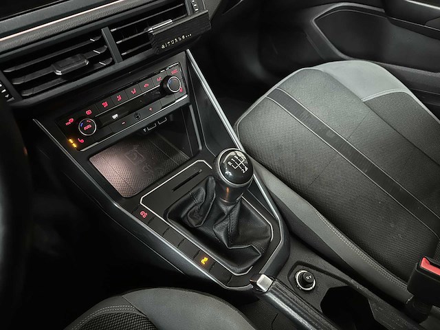 Volkswagen polo 1.0 tsi highline 95pk 2018, rz-845-r - afbeelding 18 van  38