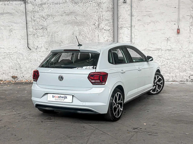 Volkswagen polo 1.0 tsi highline 95pk 2018, rz-845-r - afbeelding 2 van  38