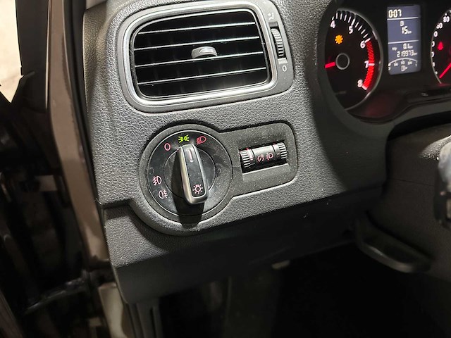 Volkswagen polo 1.2-12v bluemotion comfortline 68pk 2011, sn-396-h - afbeelding 28 van  34